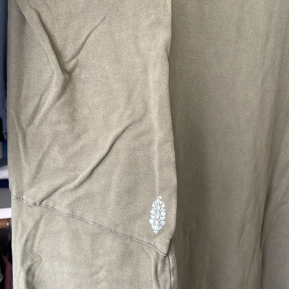 Free People Long Sleeve Onesie With Thumbholes and Hood Size L - Picture 9 of 9